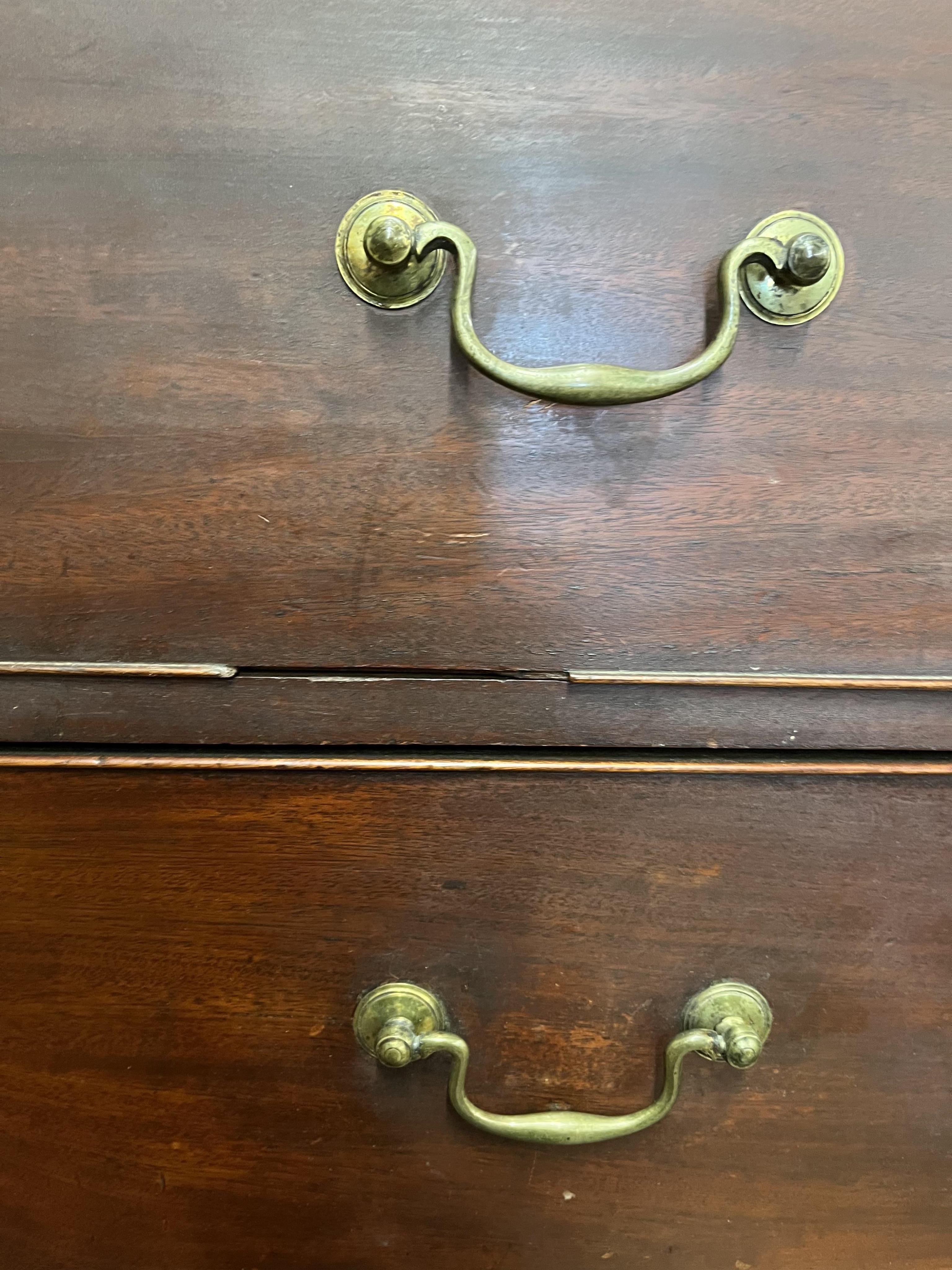 A George III mahogany chest on chest, width 112cm, depth 59cm, height 193cm